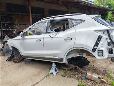 MG ZS Mg zs bontott alkatrészek eladók 