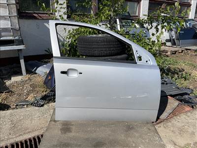 Opel Astra H Jobb első ajtó 