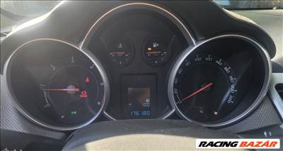 Chevrolet Cruze Kilométer km óra Müszercsoport 