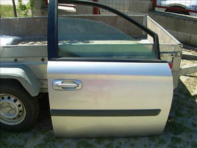 Chrysler Voyager RG jobb első ajtó ezüst