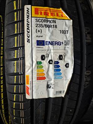 235/60 R18 Pirelli Scorpion gumiabroncs