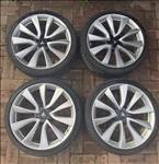 Tesla 5x114.3 lyukosztású 20" használt alufelni, rajta 235/35 használt Nokian téli gumi gumi 