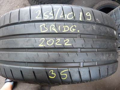  2db 255/4019" használt Bridgestone nyári gumi eladó