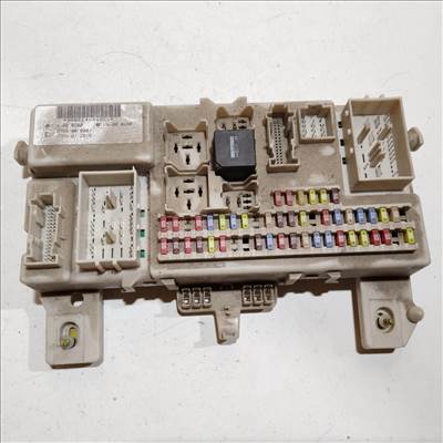 Ford Focus 2005-2011 belső biztosítéktábla, (komfort elektronika 4M5T-14A073-CF