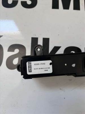 Kia Ceed CD parkradar kapcsoló 93300J7040-BON