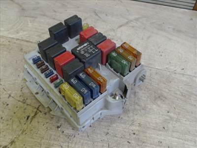 FIAT PUNTO III. Biztosítéktábla BCM BSI BSM SAM GEM modul Motortér