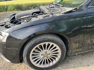 Audi A4 (B8 - 8K) Bal első sárvédő LZ9Y