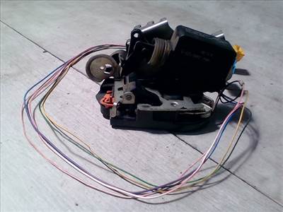 MERCEDES VANEO 01.09-05.09 Jobb tolóajtó zárszerkezet