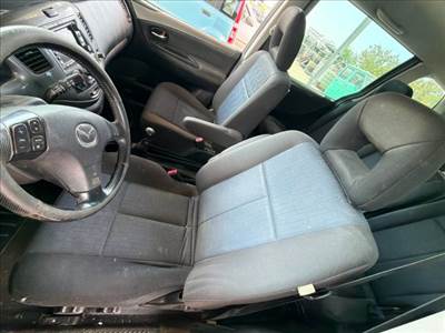 Mazda MPV (LW) Bal első Fejtámla *165861*