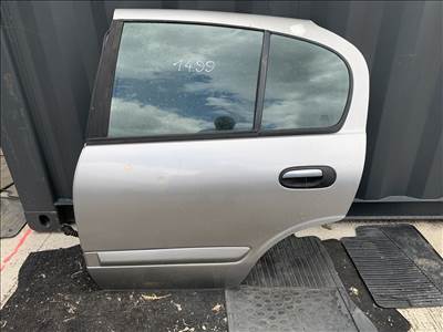 Nissan Almera 5 ajtós bal hátsó ajtó