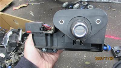 Opel Corsa C csomagtér ajtó zárszerkezet (90534783 / 09183495)