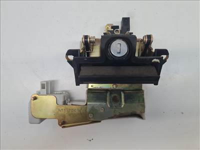 Skoda Octavia I csomagtérajtó zárbetét motorral (37136) 1u6827565a 1u9807565