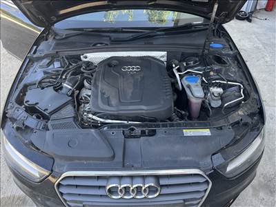 Audi A4 (B8) CNHC motor kompletten 