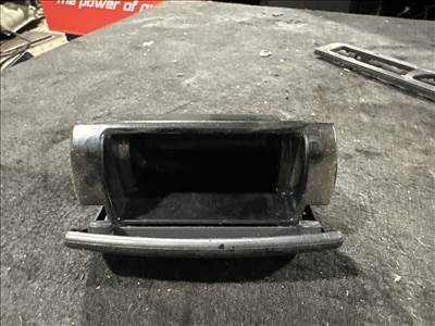 Audi A3 (8P) 2.0 TDI hamutartó  8p0857961