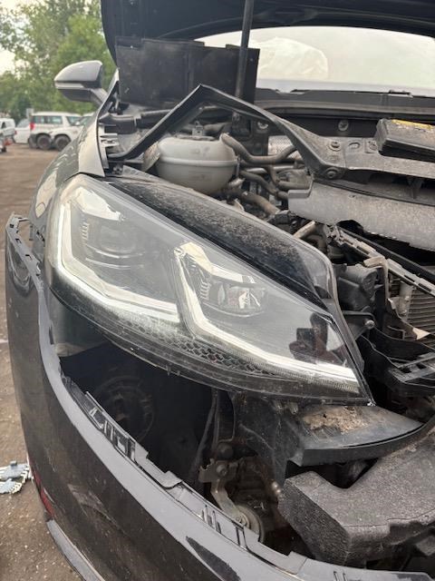 Volkswagen Golf VII (A7 Typ 5G) CZDA, RSW, Led fényszórók, LC9X  15. kép