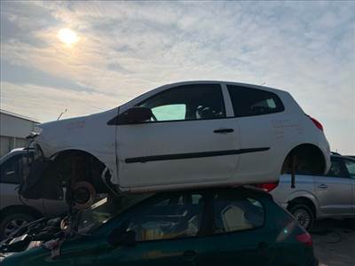 Renault Clio III Bal első Gumikéder *156698*
