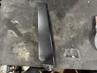 Audi A3 (8P) B oszlop burkolat  8p4853290