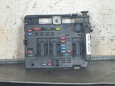 Fiat Ulysse II Biztosítéktábla Motortér *162319* 9650664080