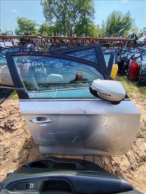 Kia Carens (RP) Jobb első ajtó 