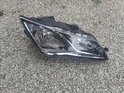 Seat Leon III 5F1 jobb első lámpa fényszóró Valeo 045101