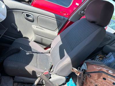 Suzuki Alto IV Jobb első Fejtámla *167308*
