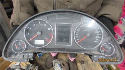 Audi A4 (B6/B7) Avant 2.0 TFSI kilóméteróra (8E0920901E, BWE)