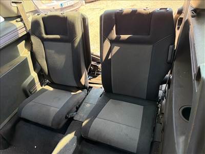 Opel Zafira B Harmadik sor Bal Ülés *167725*