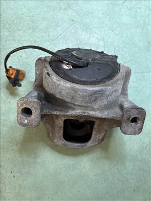 Audi A5 motortartó bak 8K0199381