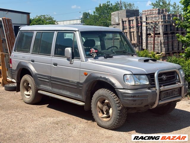 Hyundai Galloper Első Lökhárító (Részeivel) *165933* 3. kép