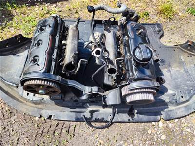 2.5v6 AFB AKE AKN AYM Bfc hengerfej vezérműtengely 