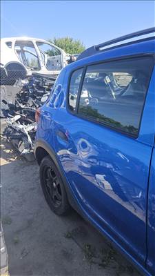 Dacia Sandero II Stepway TCe 90 Jobb hátsó ajtó 