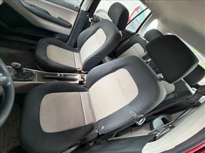 Skoda Fabia I Bal első Fejtámla *167008*