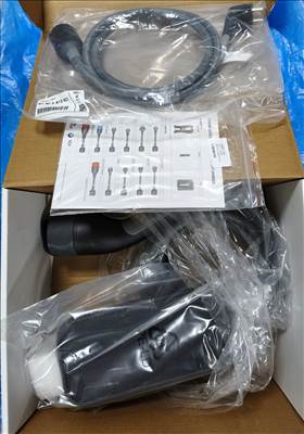 Új BMW Flexible Fast Charger töltő type2 i3 i4 ix3 6190513a822