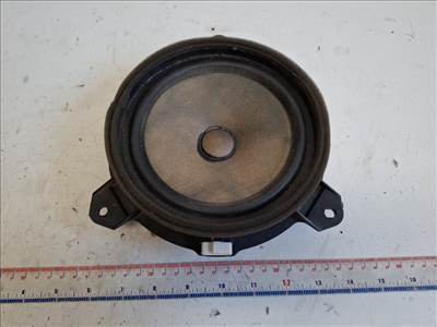 Toyota Yaris (XP130) bal hátsó hangszóró 861600D370