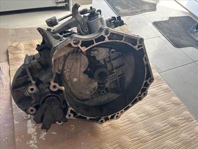 Opel Astra J 1.7 CDTI Váltó M32 6 Sebességes 11442