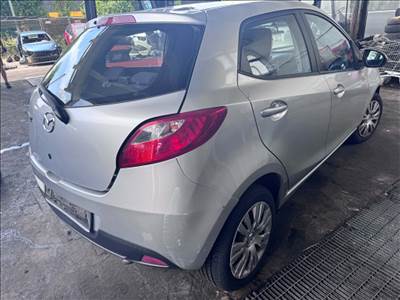 Mazda 2 (DY) minden alkatrésze