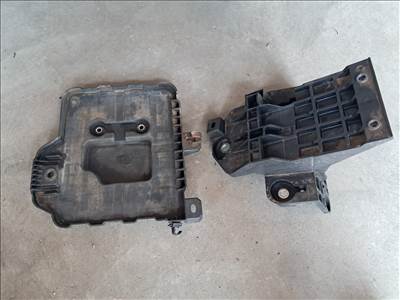 Suzuki SX4 S-Cross I akkumulátor tálca 72521-61M00 72522-61M00