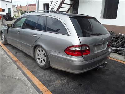 Mercedes E 220 CDI Hátsóhíd 