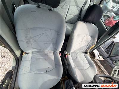 Renault Thalia I Jobb első Fejtámla *163314*