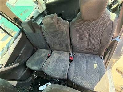 Citroën C4 Picasso I Hátsó középső Ülés *167819*