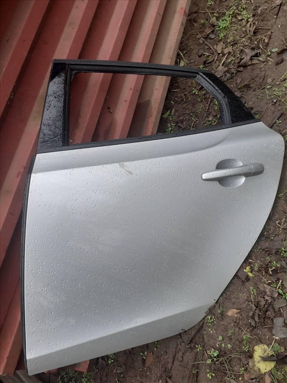 Volvo V40 ajtó 2013-2018 2. kép