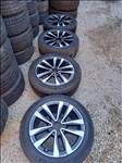  Mercedes W206 5x112-as 8x17" újszerű (gyári felni) alufelni 245/45 haszn Michelin téli gumi sxx4 