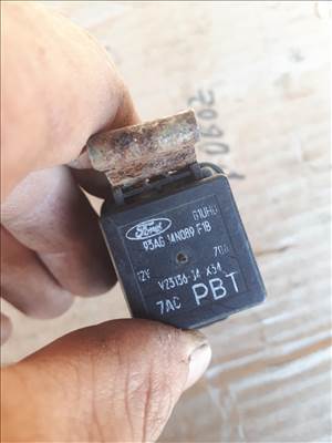 Ford Escort Mk6, Ford Ka Mk1 relé foglalattal V23136 93ag14n089f1b