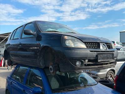 Renault Clio II Jobb első Dobbetét (Kerékjárati, Műanyag) *163580*