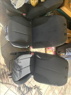 Mazda 2 ülés 