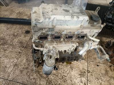 Mitsubishi Canter 3.0 TDi - Motor (Fűzött blokk hengerfejjel) 4m420at