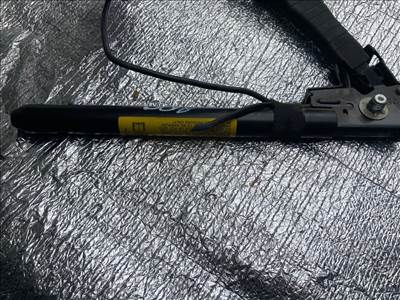 Opel Astra H bal első övfeszítő  330803354
