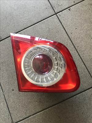 Volkswagen Jetta V bal hátsó belső lámpa 1K0945093