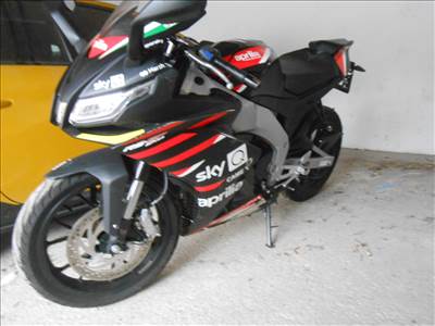 APRILIA RS 125 4T,2023-AS SÉRŰLT OSZTRÁK MKP.,GYÁRI 3150 KM-REL AUSZTRIÁBÓL ELADÓ