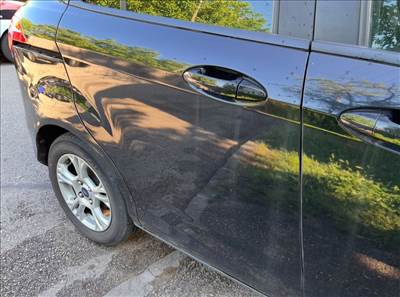 Ford B-Max Jobb hátsó tolóajtó fekete